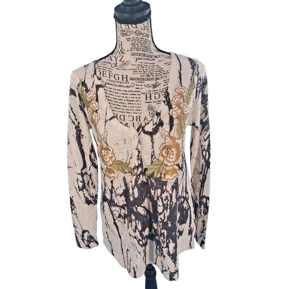 Womens XS Henley Lightweight Snap Front Artsy Floral Grilled Intent